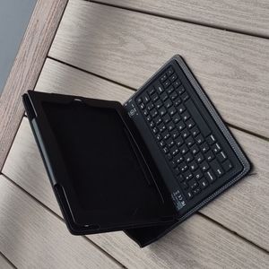 Tablet/iPad Bluetooth keyboard by Kensington